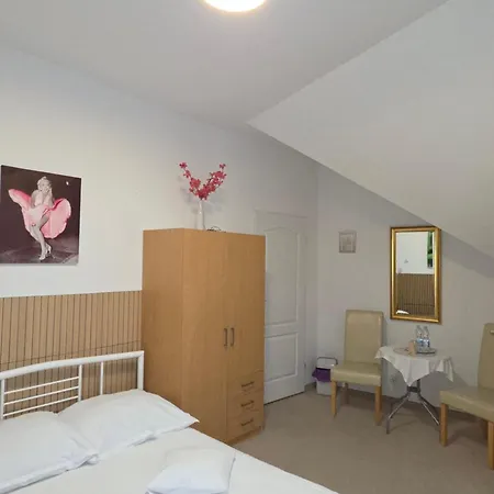 Biesiadny Dworek * Szpegawa