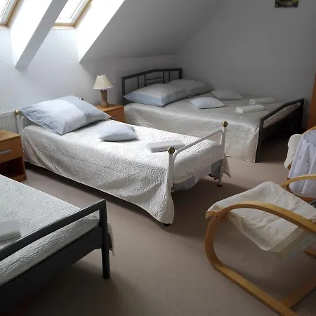 Biesiadny Dworek Habitación en casa particular *