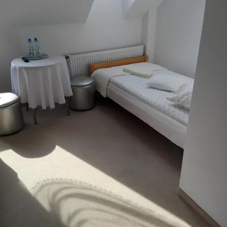 Biesiadny Dworek Проживание в семье