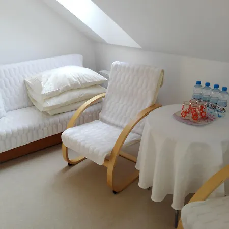 Biesiadny Dworek منزل للإقامة Szpegawa