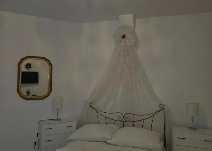 Biesiadny Dworek Alloggio in famiglia *